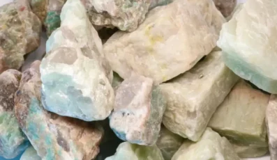 Pierre Brute Amazonite du Pérou AB