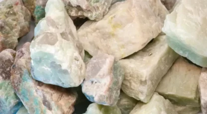 Pierre Brute Amazonite du Pérou AB