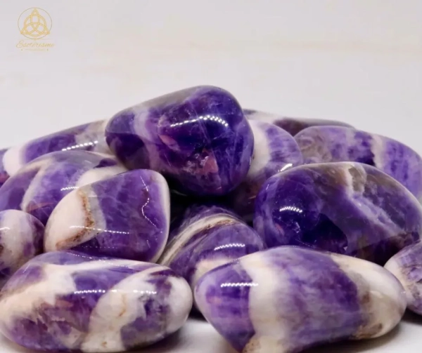 Pierre Roulée Amethyste Rubanée Malawi A-ésotérisme-by-william-wood