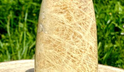 Forme libre Pierre de lune beige (425g)