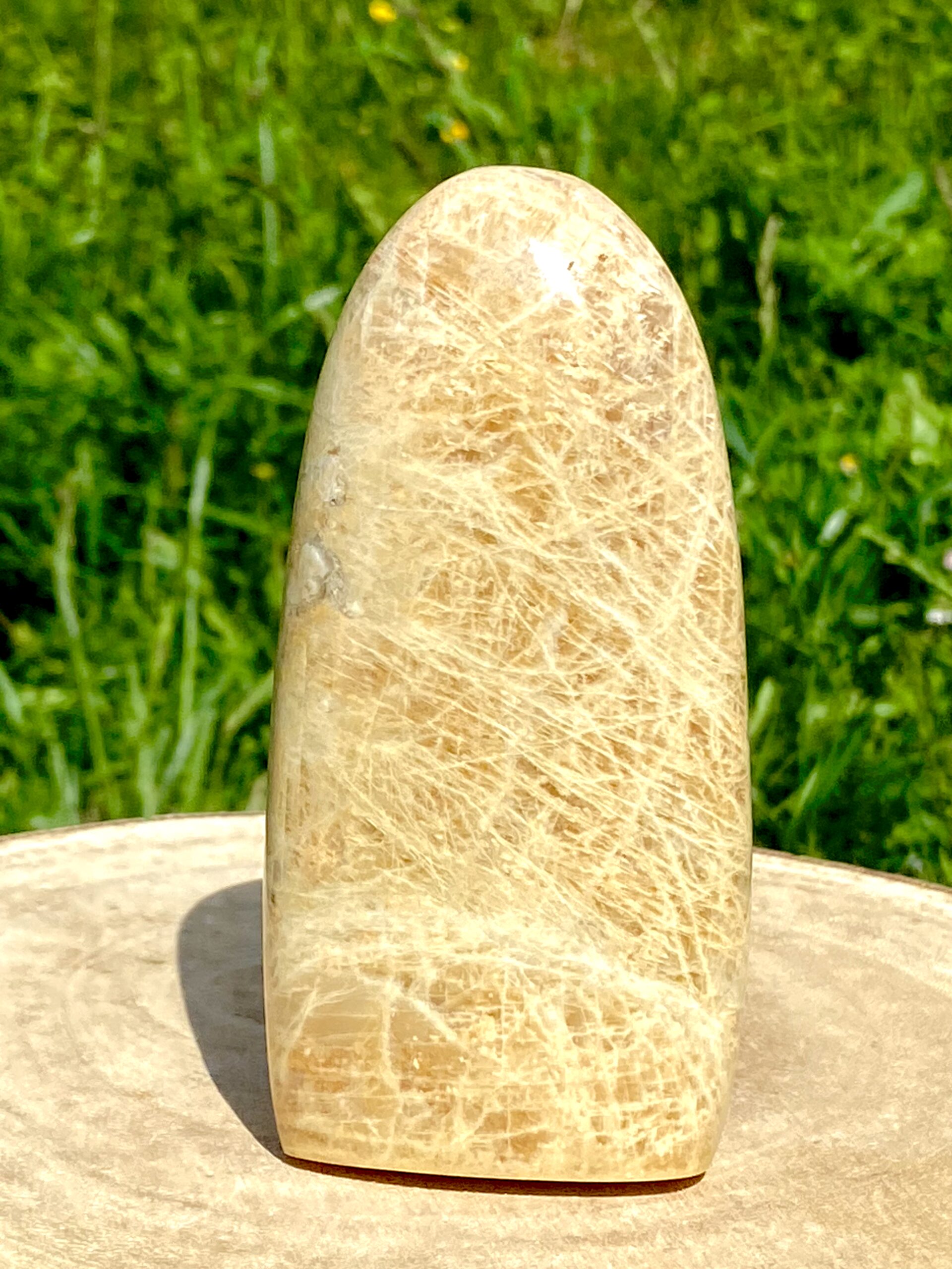 Forme libre Pierre de lune beige (425g)