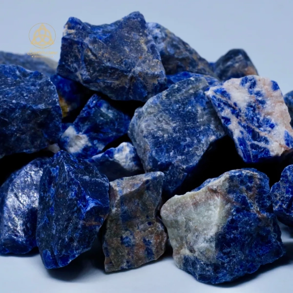 pierre-brute-sodalite-esoterisme-by-william-wood