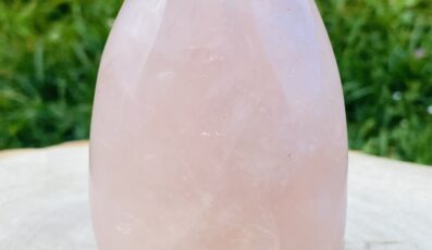 Pierre forme libre Quartz Rose