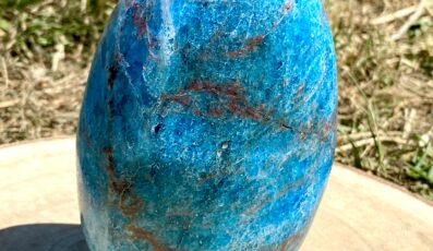 Forme libre Apatite Bleue (800g)