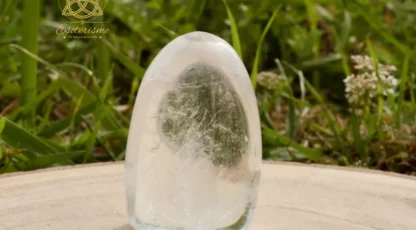 Pierre forme libre en cristal de roche AA 62g