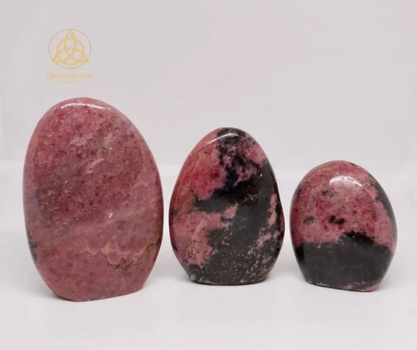 groupe-rhodonite-esoterisme-by-william-wood