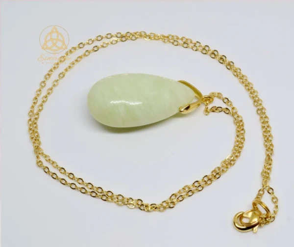 pendentif-goutte-sautoir-jade-de-chine-esoterisme-by-william-wood.