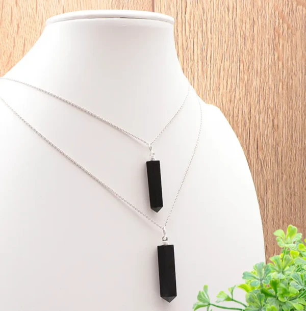 Pendentif-en-pointe-onyx-esoterisme-by-william-wood