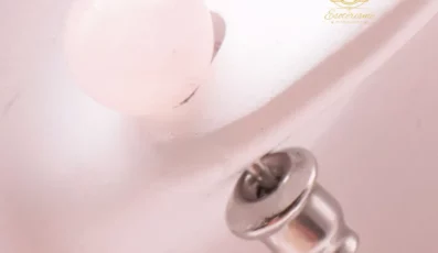 Boucles d&rsquo;oreilles clou en quartz rose