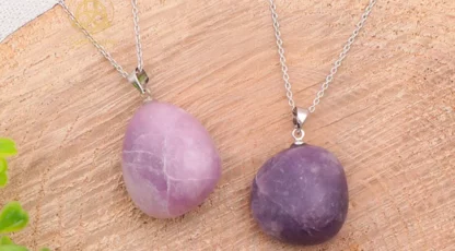 Pendentif en pierre roulée  LÉPIDOLITE A