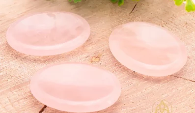 Galet anti stress quartz rose