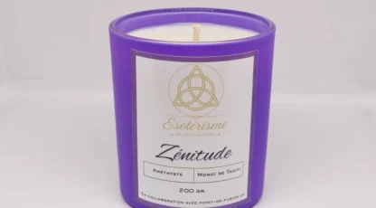 Bougie parfumée avec une pierre à l’intérieur Améthyste