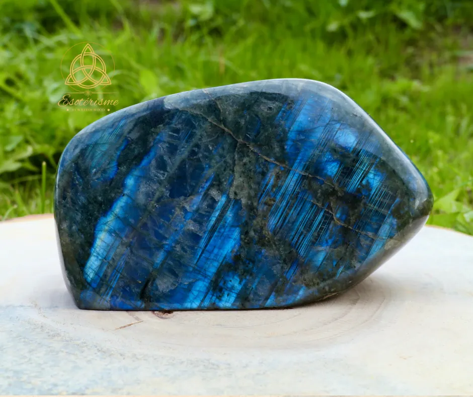 forme-libre-labradorite-bleue-1175g-esoterisme-by-william-wood