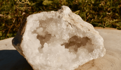 Mini Géode Cristal de roche (330g)