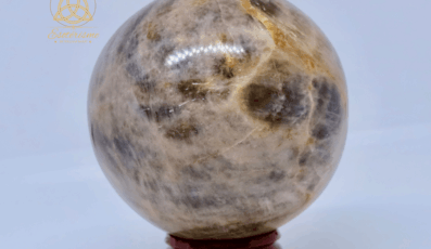 Sphère en pierre de lune brune