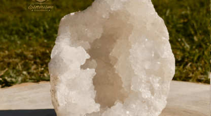 Mini Géode Cristal de roche (254g)