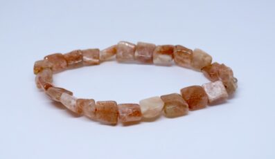 Bracelet carré pierre de soleil