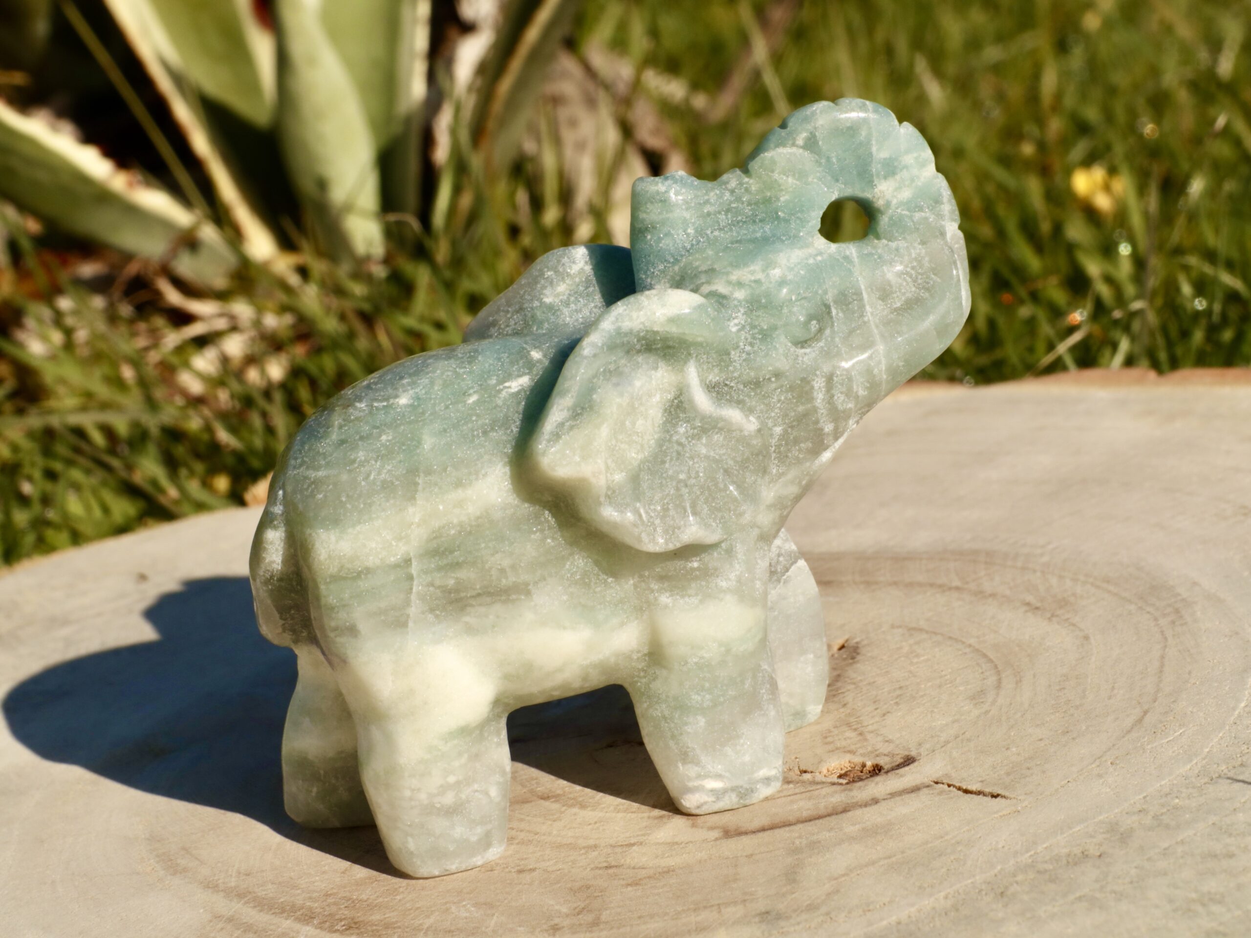 Éléphant en JADE BLEU