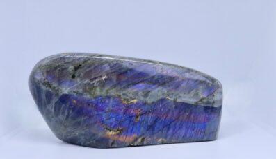 forme libre Labradorite Violette (M3)