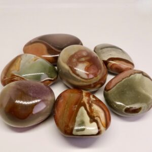 Pierre roulée en Jaspe POLYCHROME