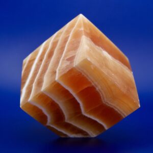 Cube en calcite Orange (618g)