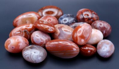 Pierre Roulée agate bandée rouge