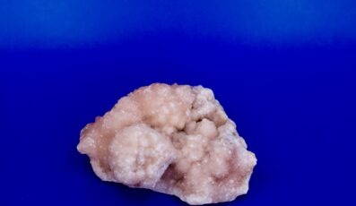 Pierre brute Quartz rose cristallisée (83g)