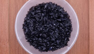 chips en obsidienne noire