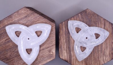 Triquetra en Cristal de Roche