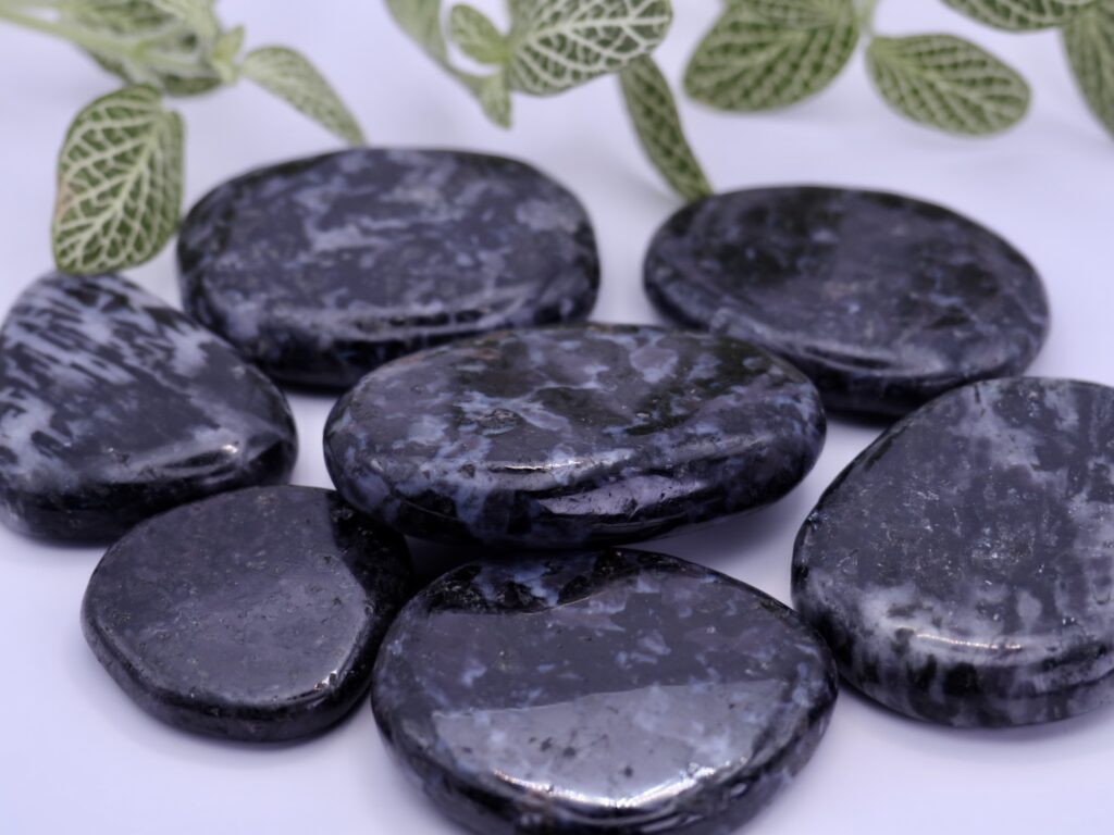 Pierre plate Gabbro