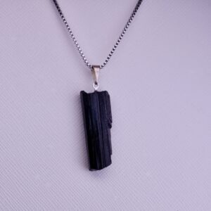 Pendentif Pierre Brute tourmaline noire