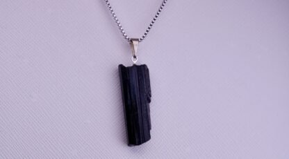 Pendentif Pierre Brute tourmaline noire