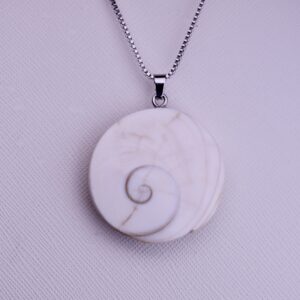 Pendentif pierre plate Oeil de Sainte Lucie