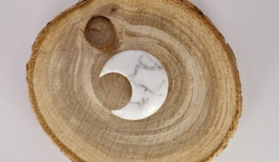 Galet lune Howlite