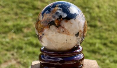 Sphère Tourmaline noire sur quartz