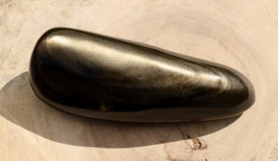 Forme libre Obsidienne Dorée