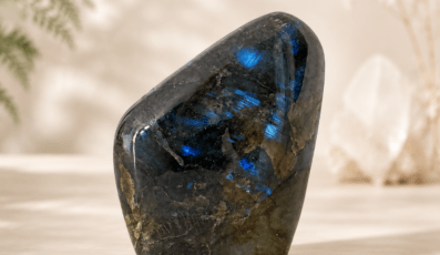 Forme libre labradorite bleue(251g)
