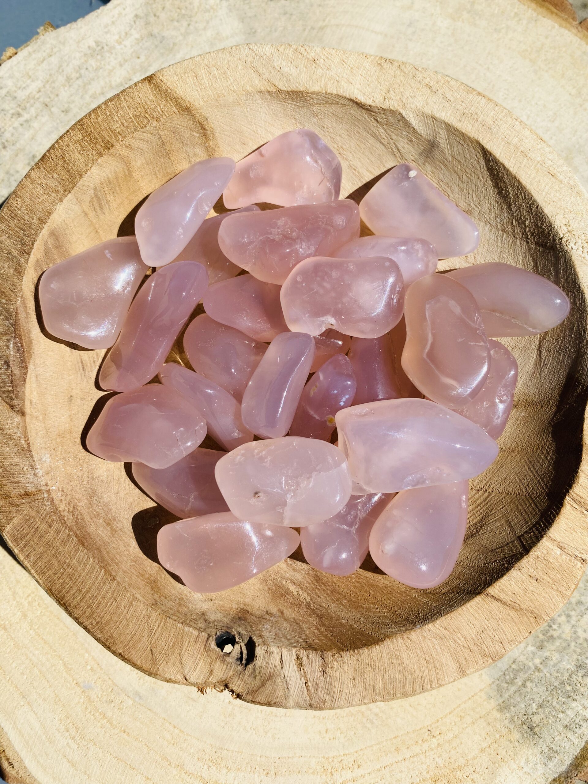 Pierre roulée calcédoine rose