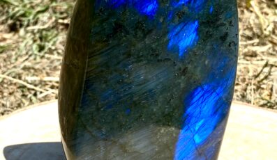 Forme libre labradorite bleue(507g)