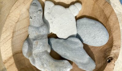 PIERRE BRUTE PIERRE DES FÉES(Canada)