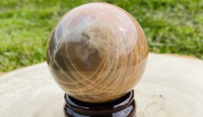 Sphère pierre de lune grise orangé