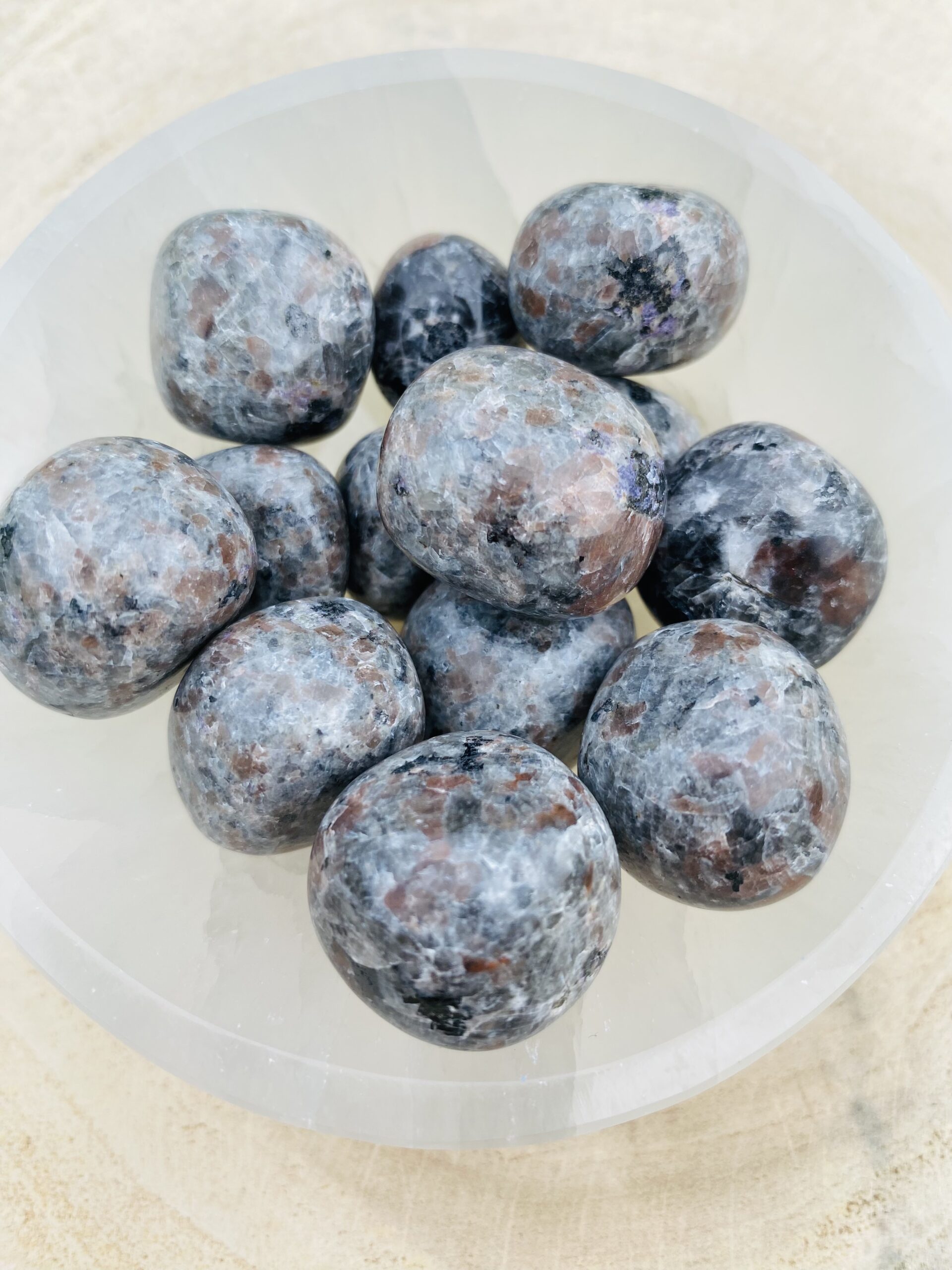 Pierre roulée Yooperlite