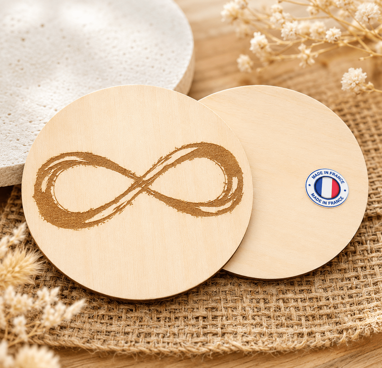 Plaque en bois gravée symbole Infini pour rechargement des pierres naturelles