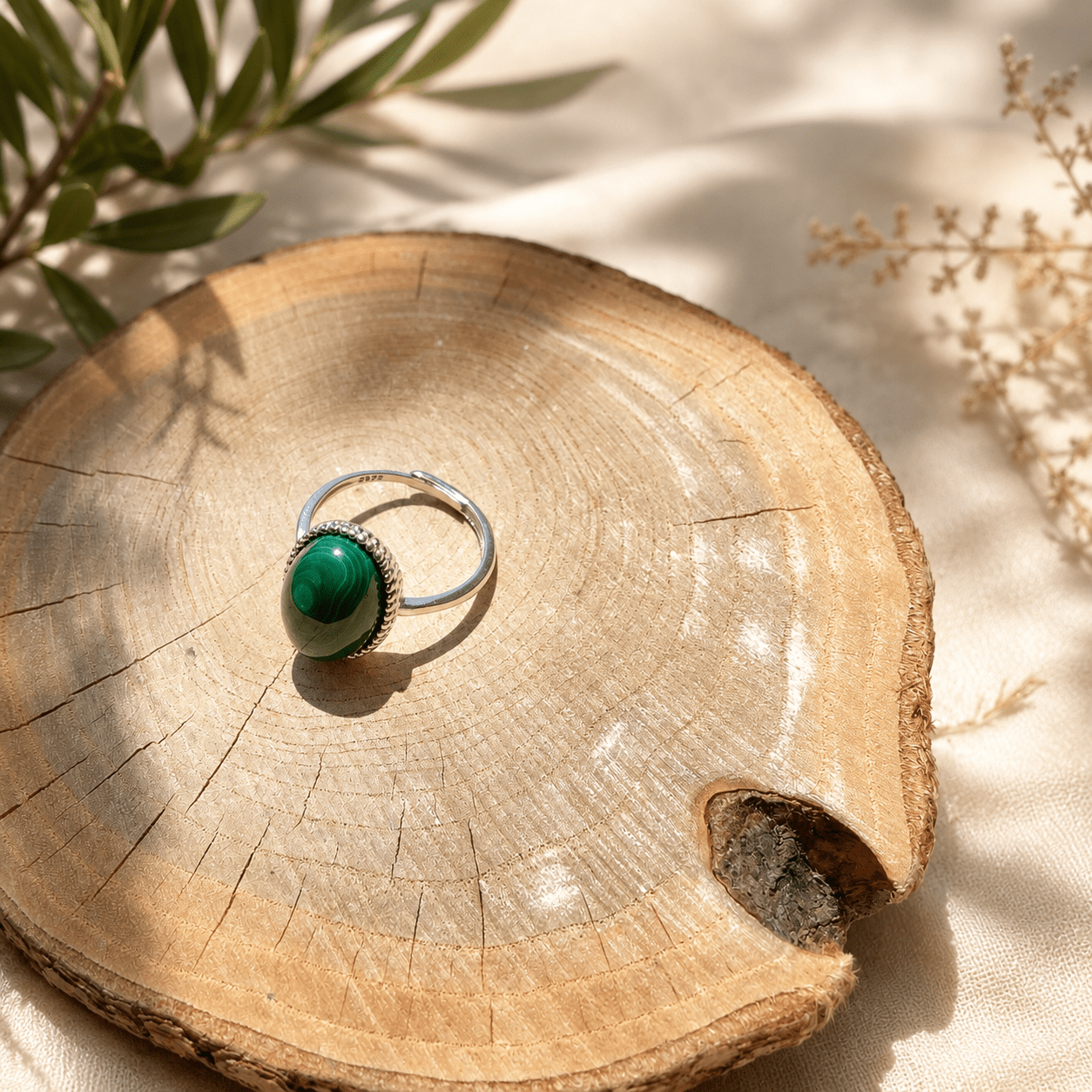 Bague en Malachite naturelle pour la transformation et l'équilibre émotionnel