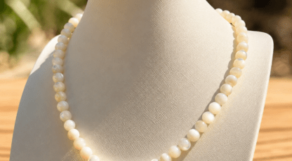 Collier Boule en Nacre