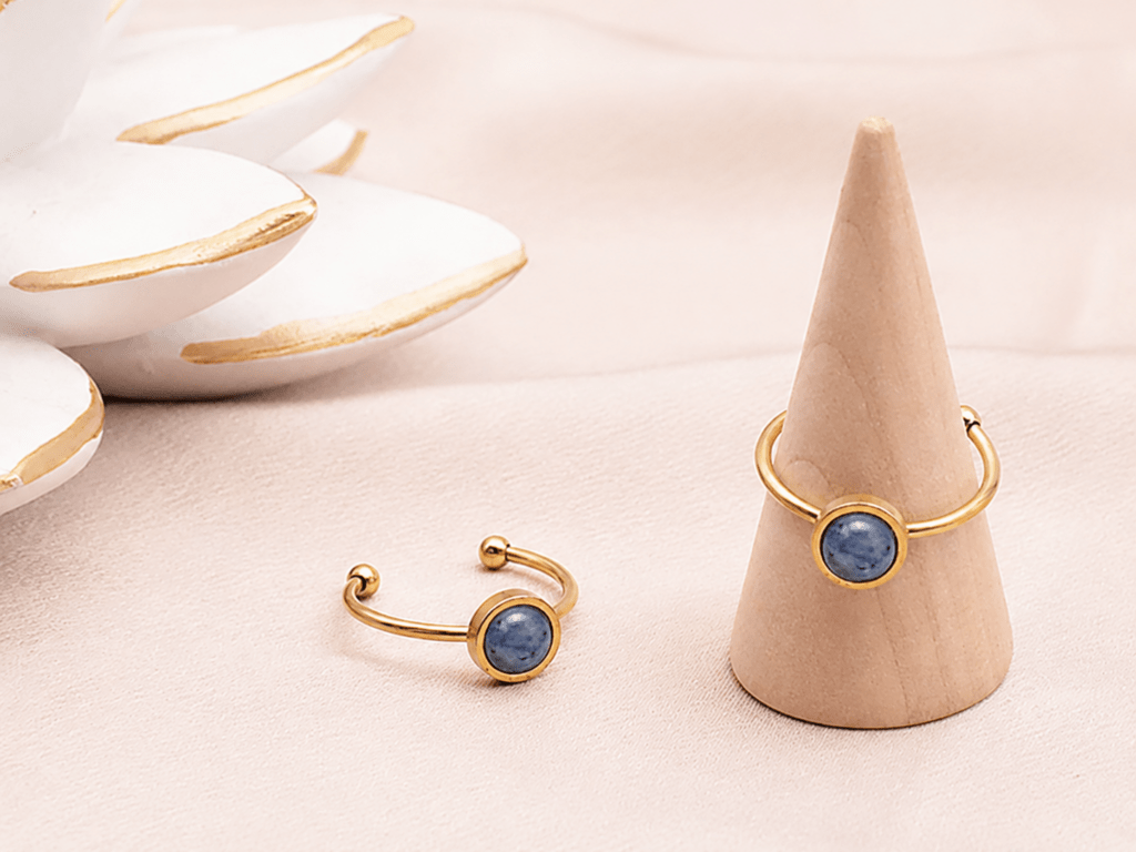 Bague ISEL dorée Cyanite bleue naturelle – lithothérapie