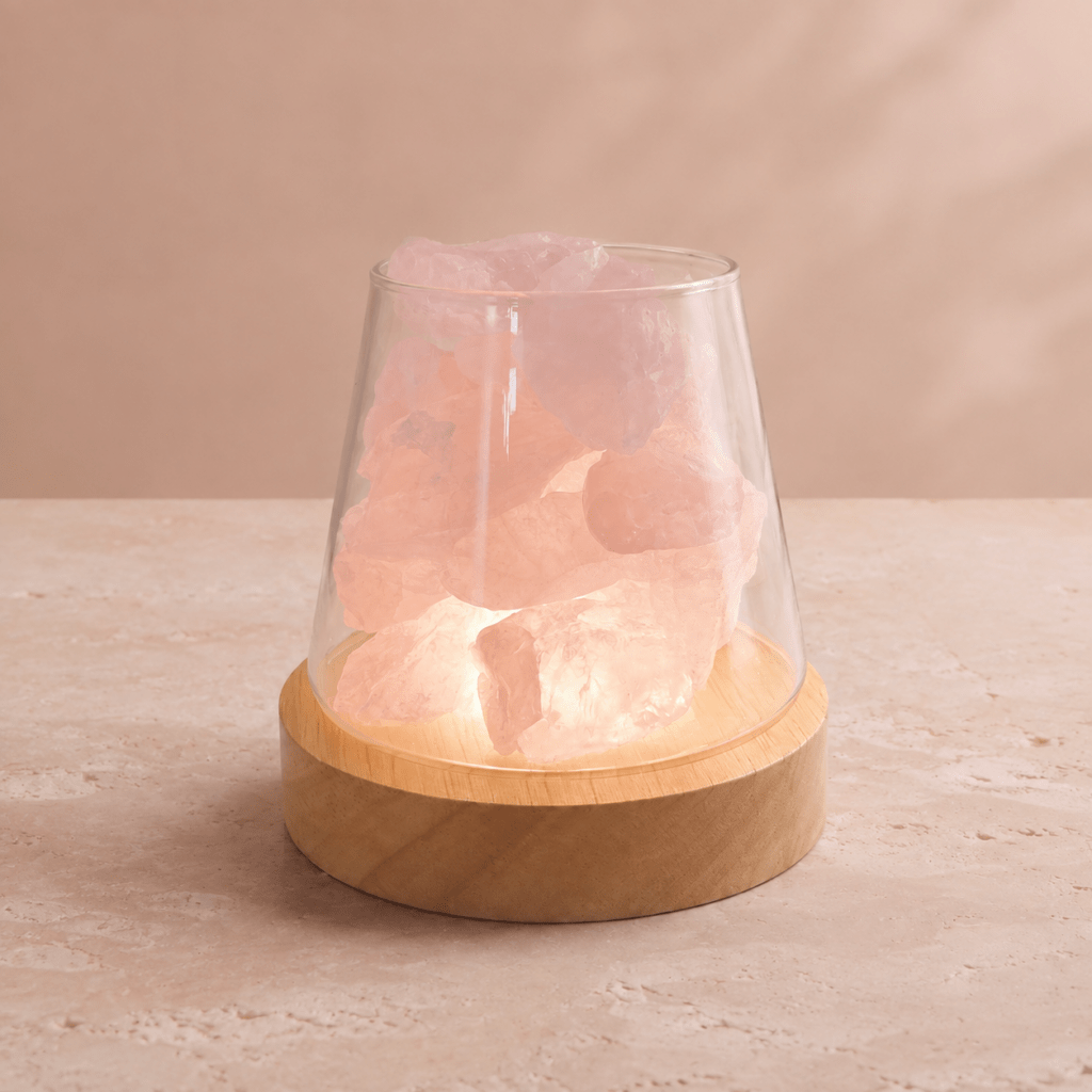 Lampe Quartz Rose allumée – lumière douce et chaleureuse